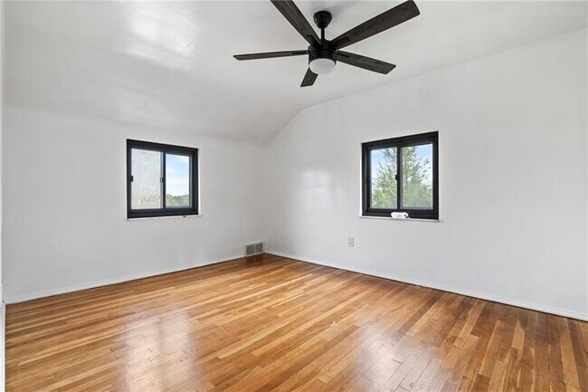 Building Photo - 5408 Verona Rd