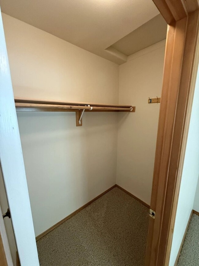 Building Photo - 2117 NE 81st Ave
