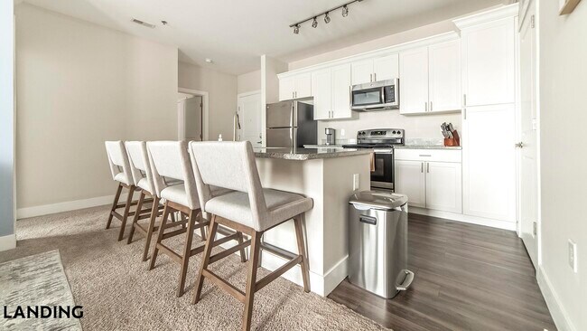 Building Photo - 1494 N High St