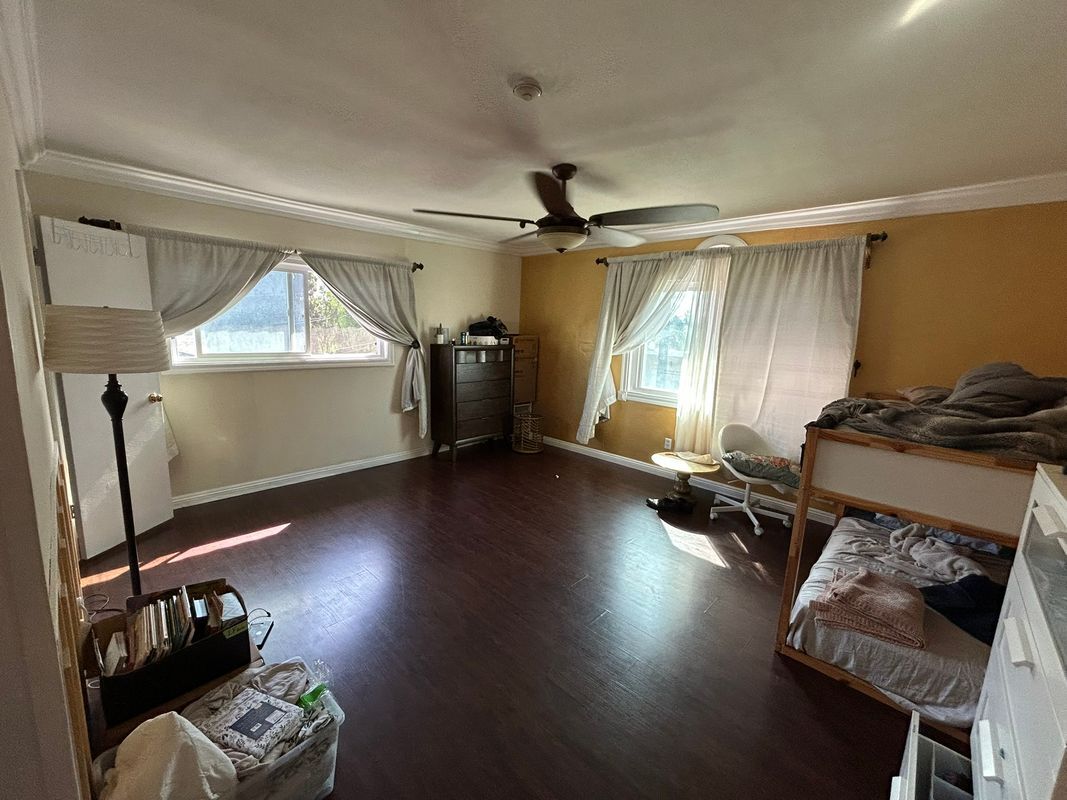 Building Photo - 2305 Rockefeller Ln