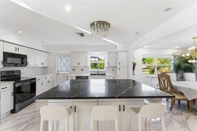 Building Photo - 201 Calle Grande Dr