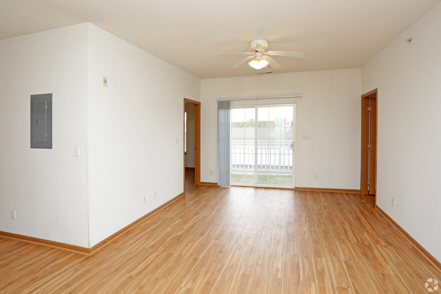 875 LR - 1209 Mayfield Dr