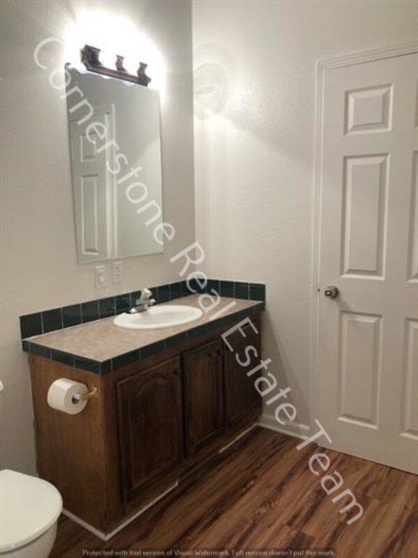 Building Photo - 1335 Market St