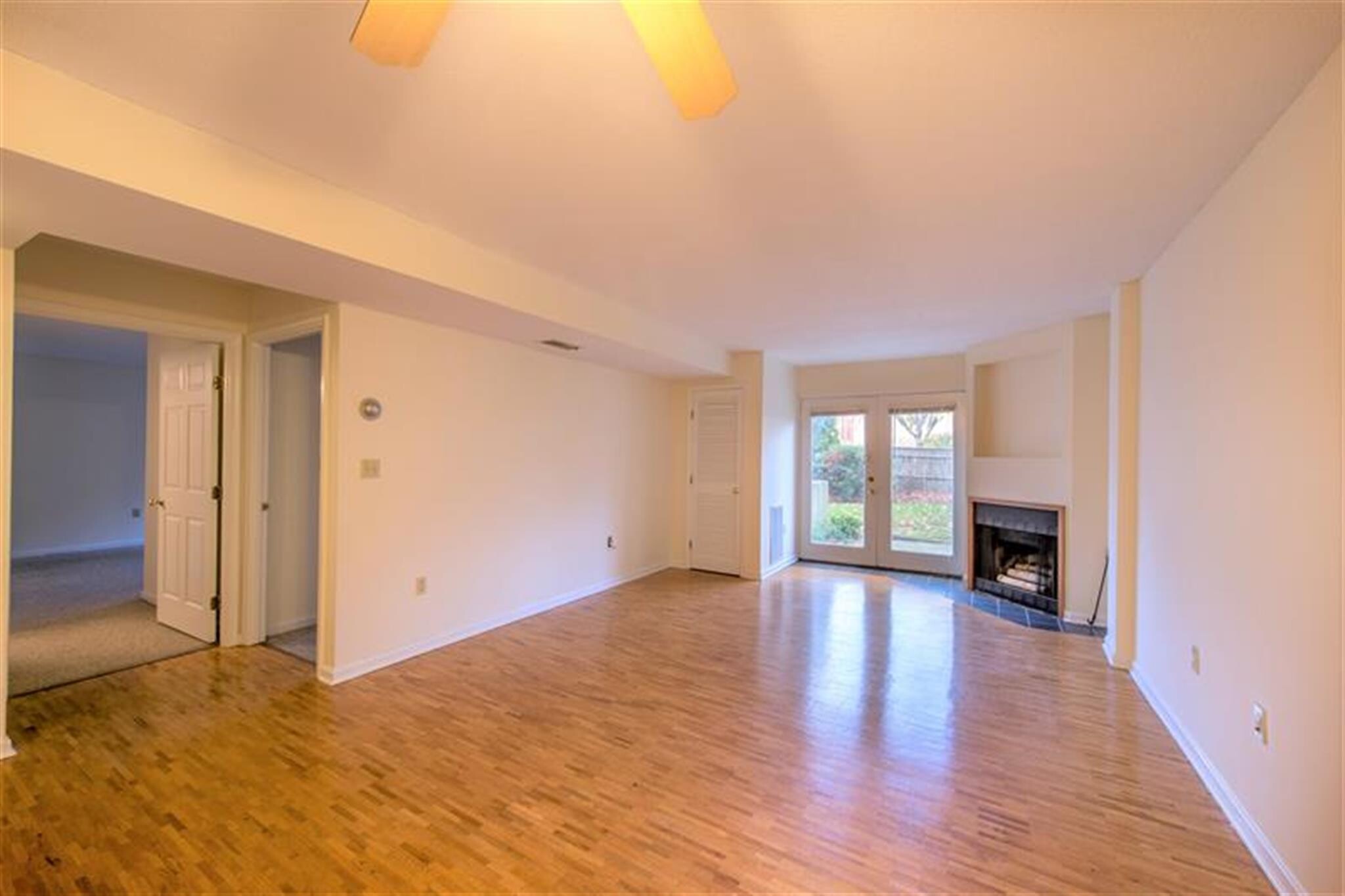 Building Photo - 325 Franklin St