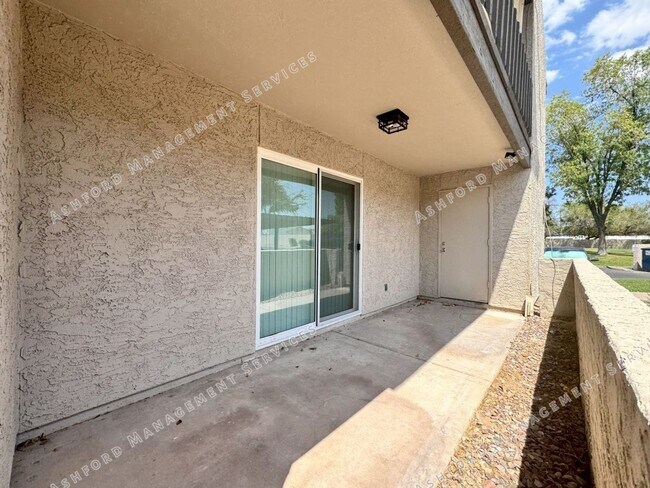 Building Photo - 520 N Stapley Dr