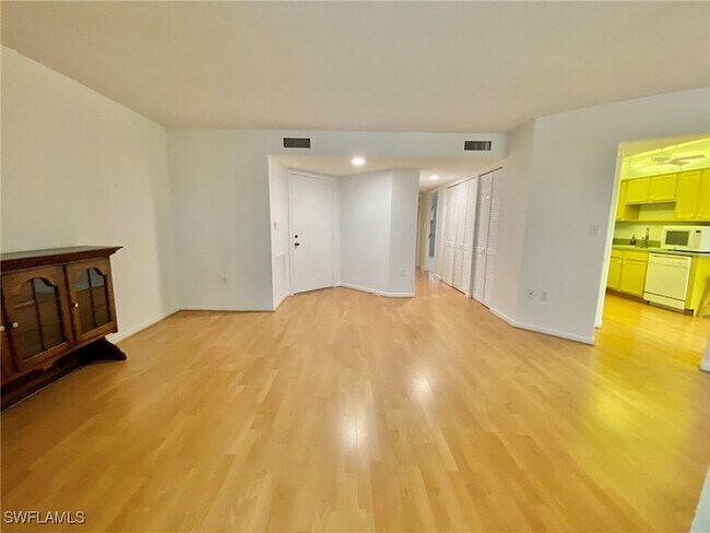 Building Photo - 1516 Mainsail Dr
