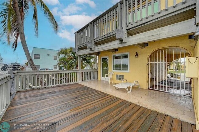 Building Photo - 1800 N Ocean Dr