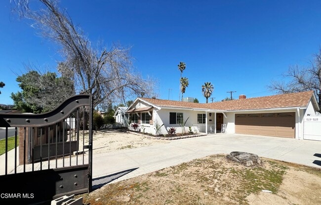 Building Photo - 7472 Ponce Ave