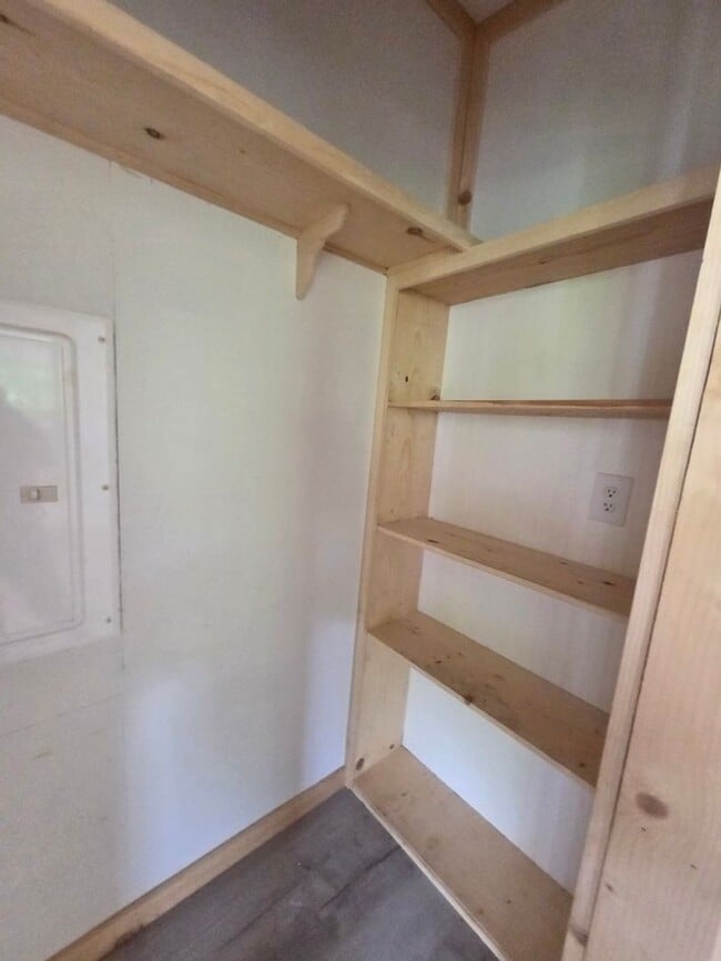 Building Photo - $1,800 - 3 Bedroom 3 Bathroom Unfurnished Home in Tatham Mountain Park