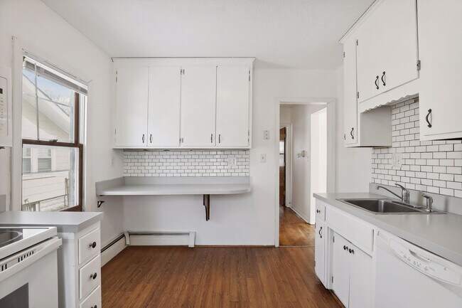 Building Photo - 1119 Matilda St