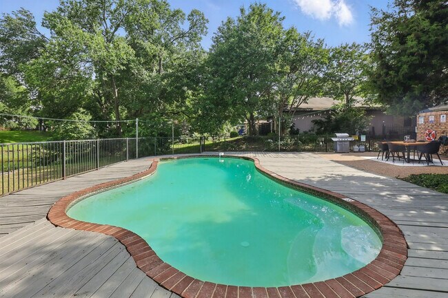 Building Photo - 5830 Jester Dr