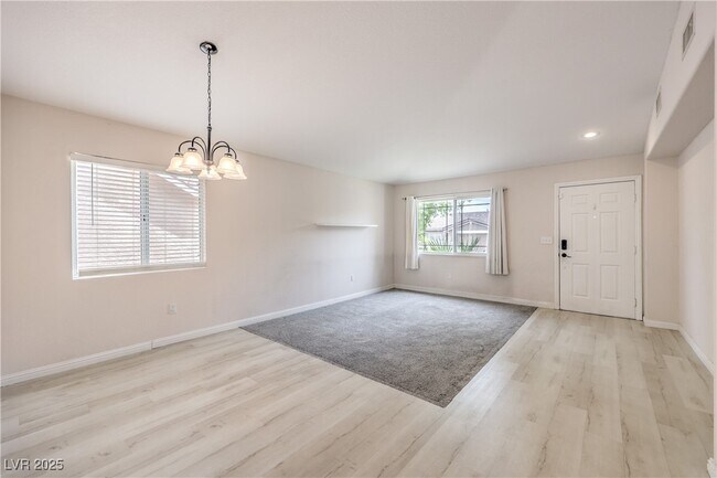 Building Photo - 8136 Shady Glen Ave