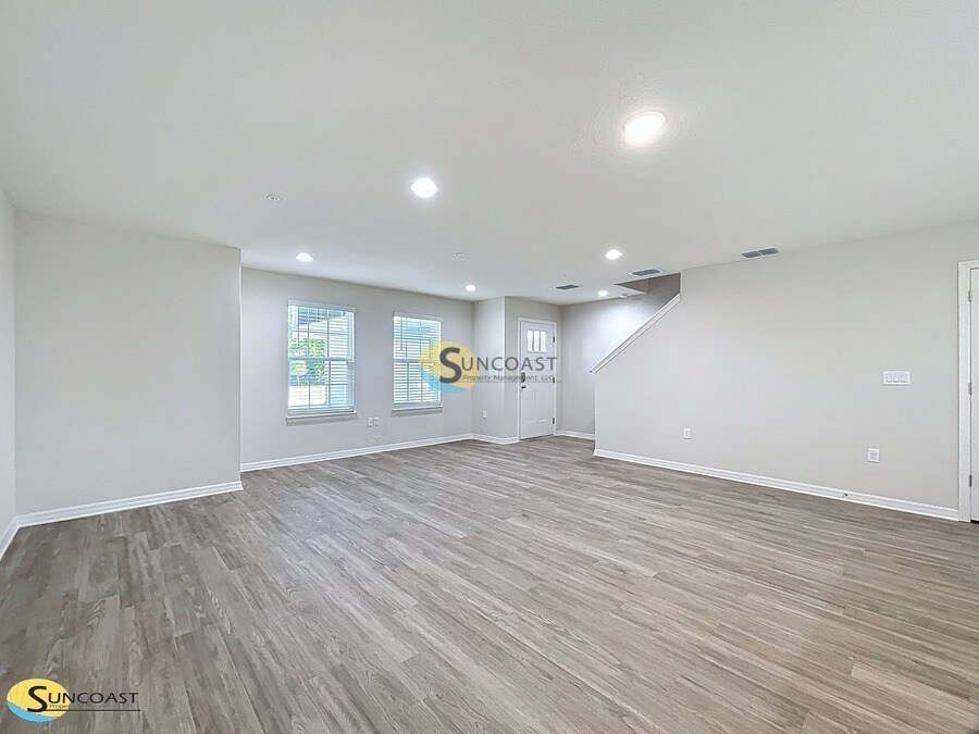 Building Photo - 3821 SW 43rd Ct