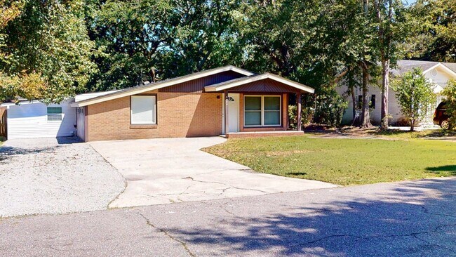 Building Photo - 4403 Ventura Dr