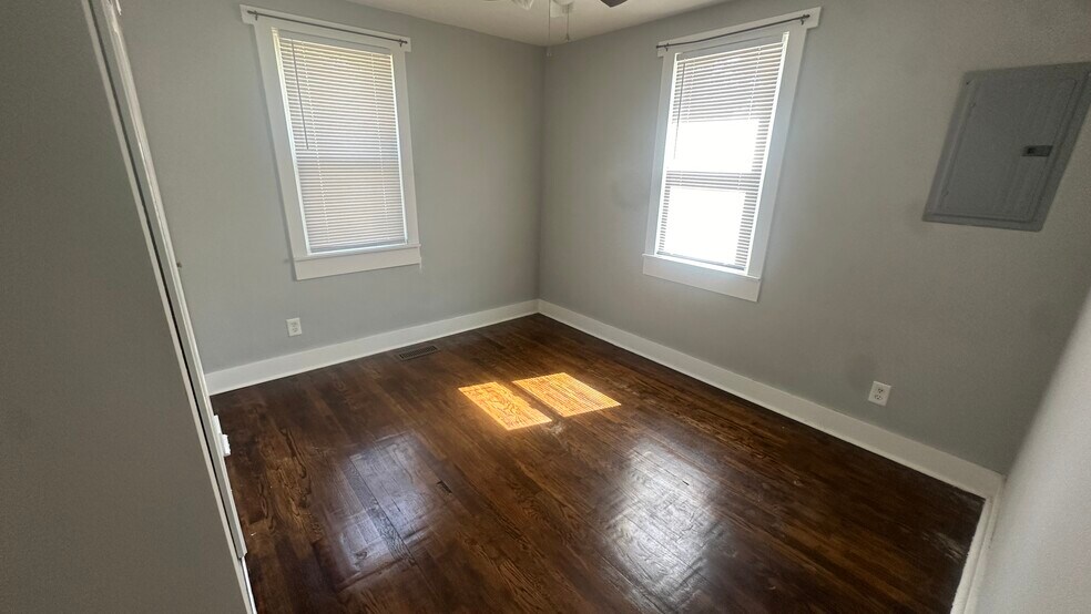 Building Photo - 415 Samuel Moore Pkwy