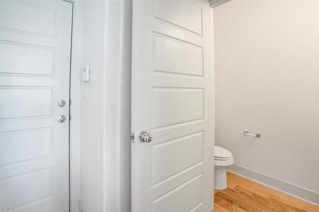 Building Photo - 5910 Rubicon Run