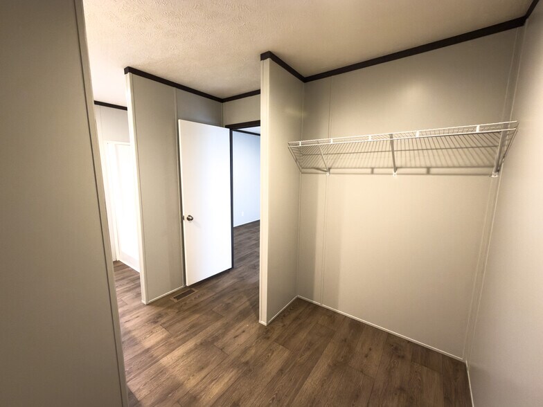 Building Photo - 114 Shady Grove Dr