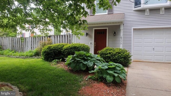 Building Photo - 6539 Huntshire Dr