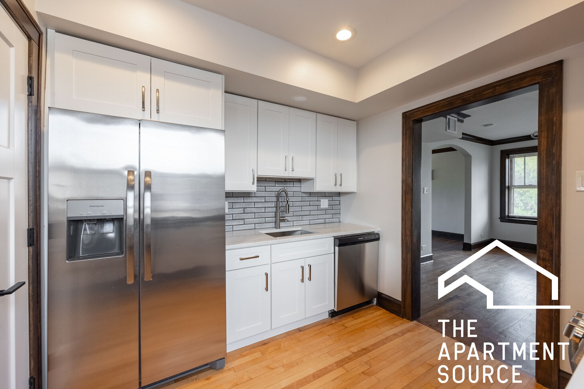 Building Photo - 6409 N Talman Ave