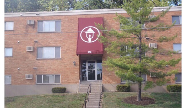 Building Photo - 550 Lowell Ave