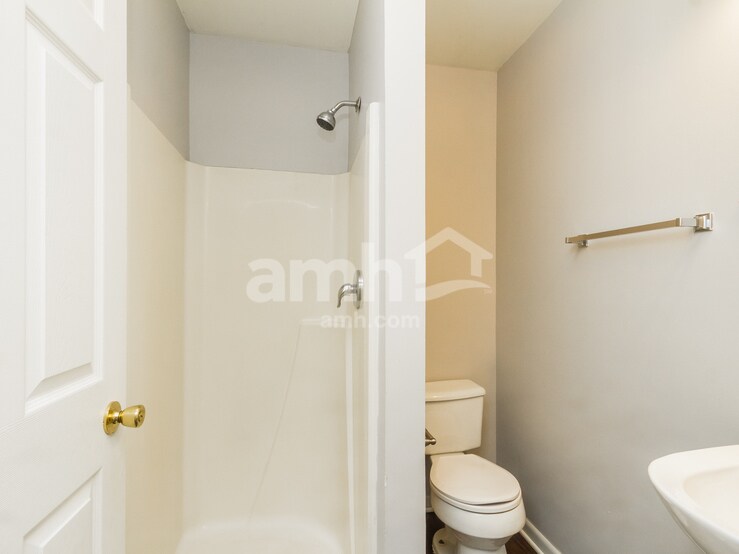 Building Photo - 380 Comet Dr