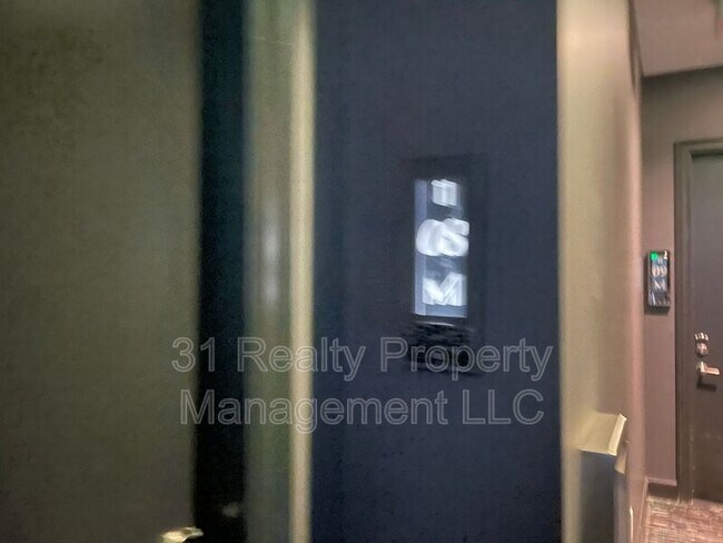 Building Photo - 1211 Caroline St