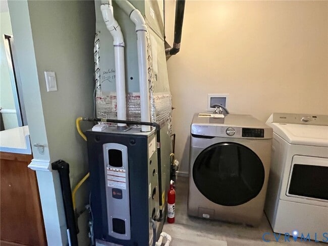 Building Photo - 3911 Sunburst Rd