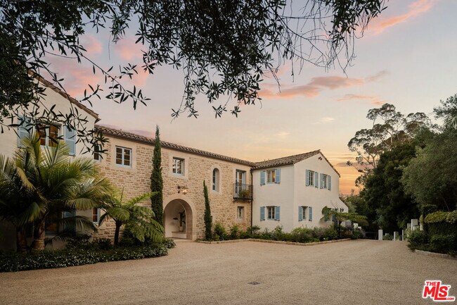 Building Photo - 848 Picacho Ln