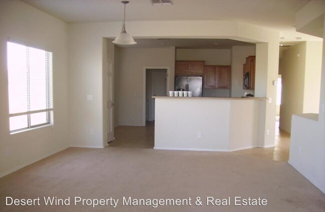 Building Photo - 2504 N Hudson Dr