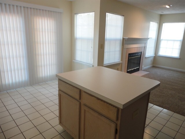 Building Photo - 4002 Cherry Blossom Blvd