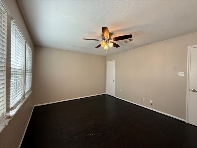 Building Photo - 10428 Hammerly Blvd