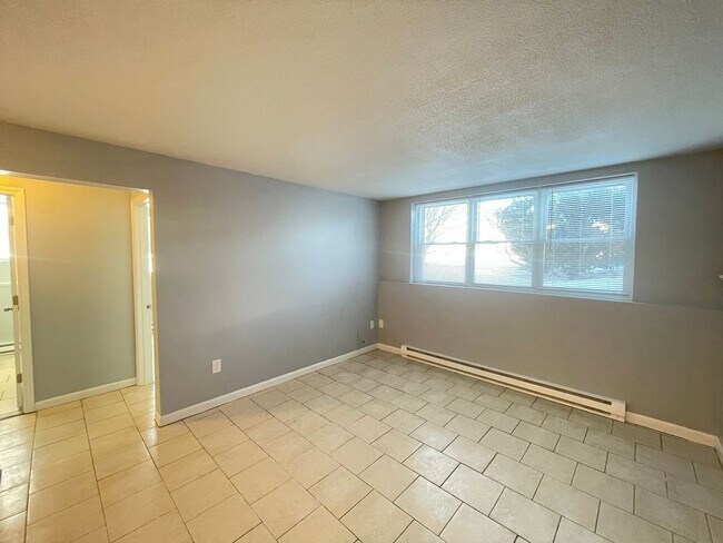 Building Photo - 181 Loudon Rd