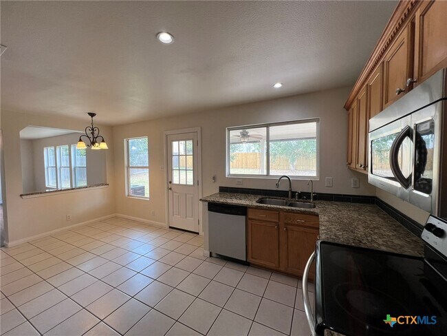 Building Photo - 2038 Castleberry Ridge