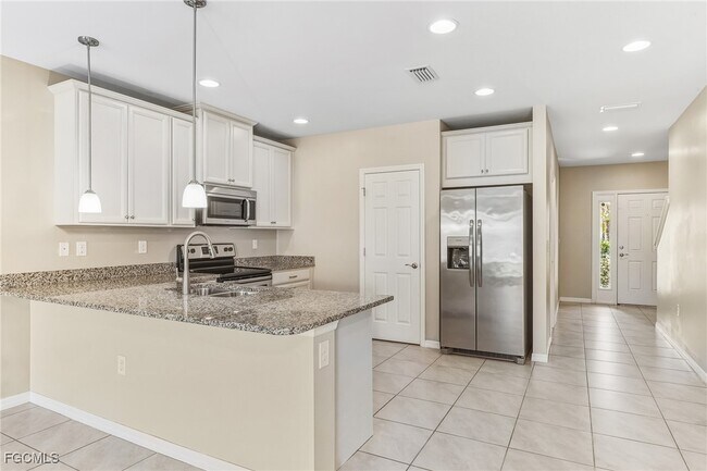 Building Photo - 12521 Hammock Cove Blvd