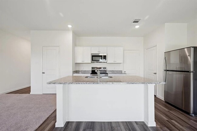 Building Photo - 1109 Delta Crst