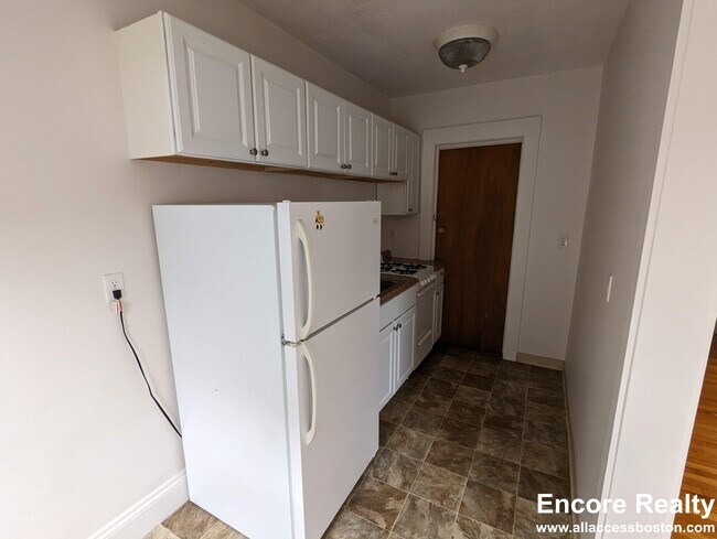 Building Photo - 120 Summer St