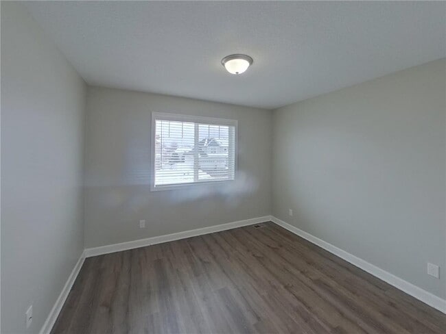 Building Photo - 14060 Ailesbury Ave