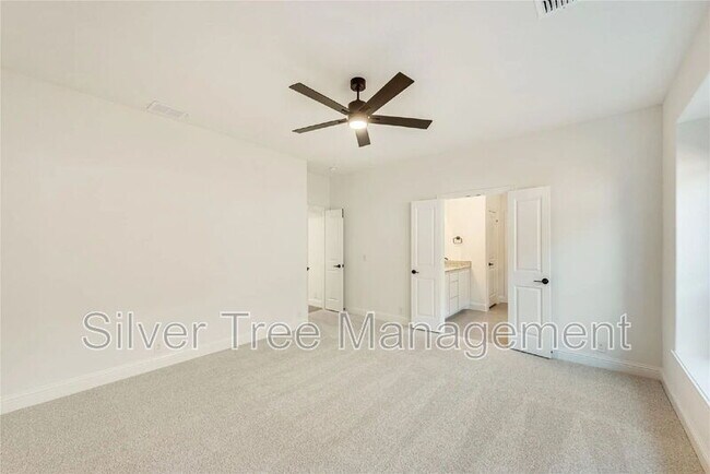 Building Photo - 9501 Moon Cactus Dr