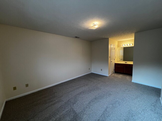 Building Photo - 1031 Ancestry Dr