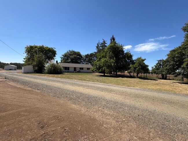 Building Photo - 27840 7 Mile Ln