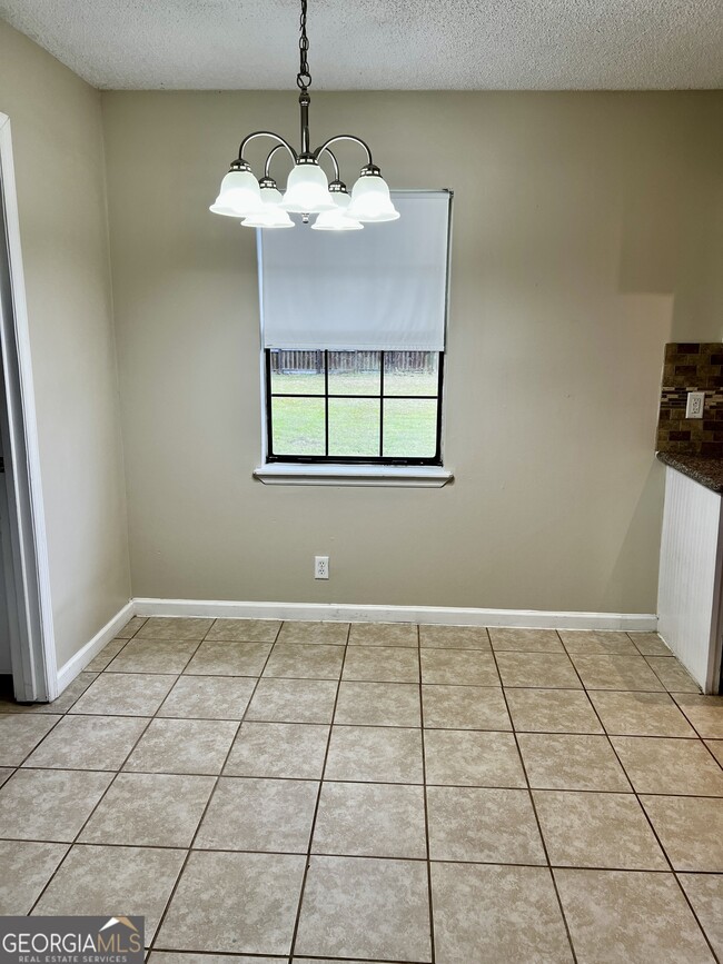 Building Photo - 130 Tapique Cir