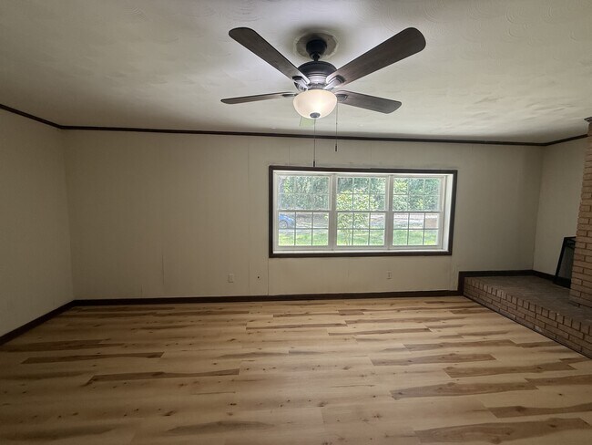 Building Photo - 117 Thornton Ln
