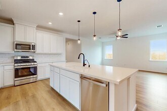 Building Photo - 21815 Sunshine Cove Ln