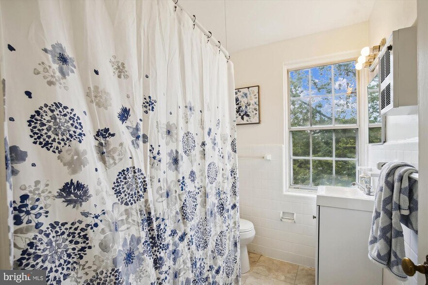 Building Photo - 16 Auburn Ct