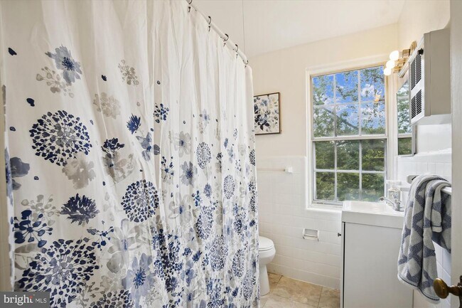 Building Photo - 16 Auburn Ct