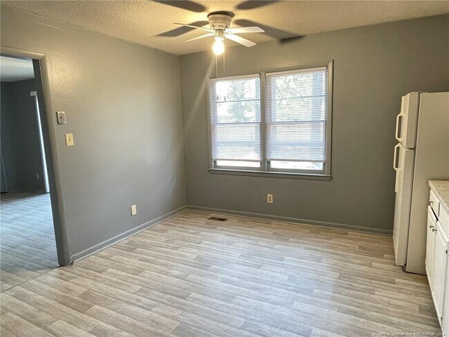 Building Photo - 323 Cadmium Ct