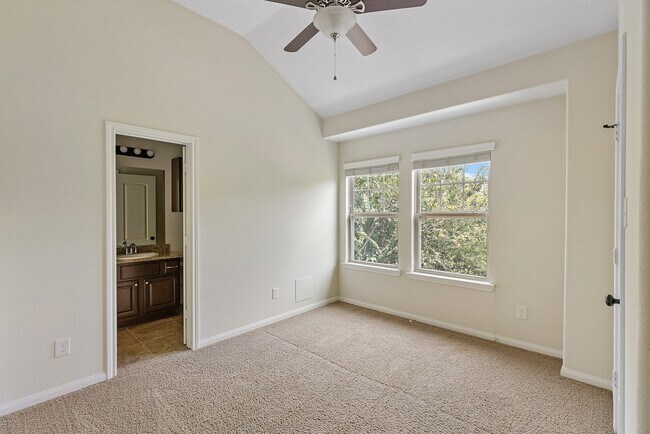 Building Photo - 7 Cheswood Manor Court