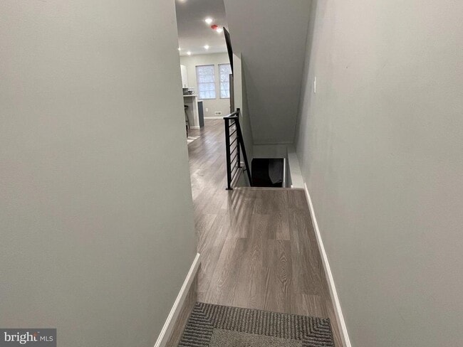 Building Photo - 250 W Bridge St