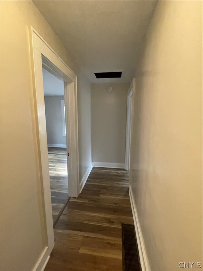 Building Photo - 60 Oswego St