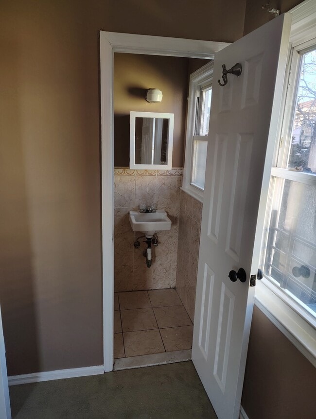 Building Photo - 30XX Bessemund Ave